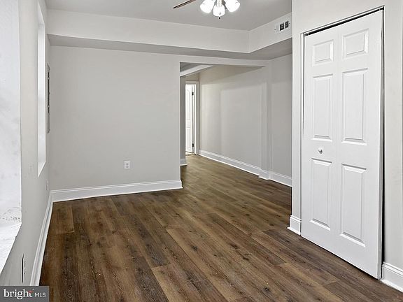 4th image of 910 N Arlington Ave