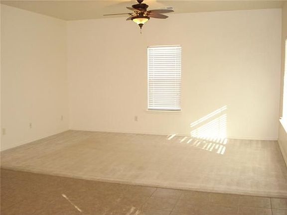 3rd image of 1525 NE 11th St