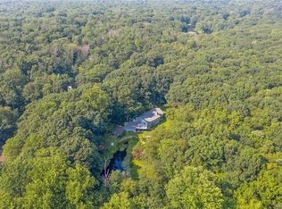 16 Laurel Rd, Pound Ridge, NY 10576