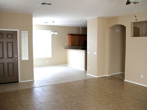 3rd image of 1324 E Weatherby Way