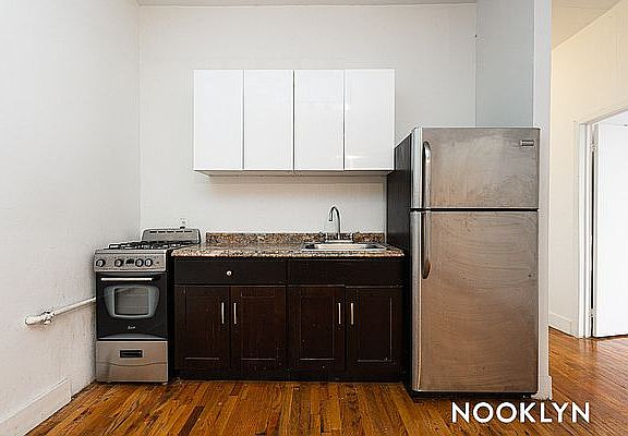 4th image of 83 Wyckoff Ave #1B