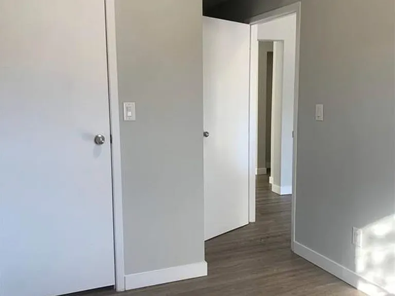 205 Gerrard St E #3 — Photo 10