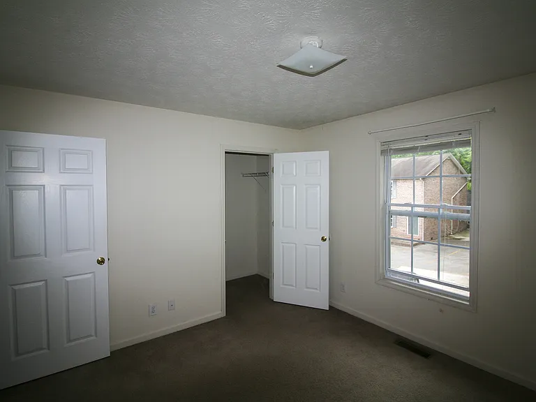 1500 N Willow Ave — Photo 14