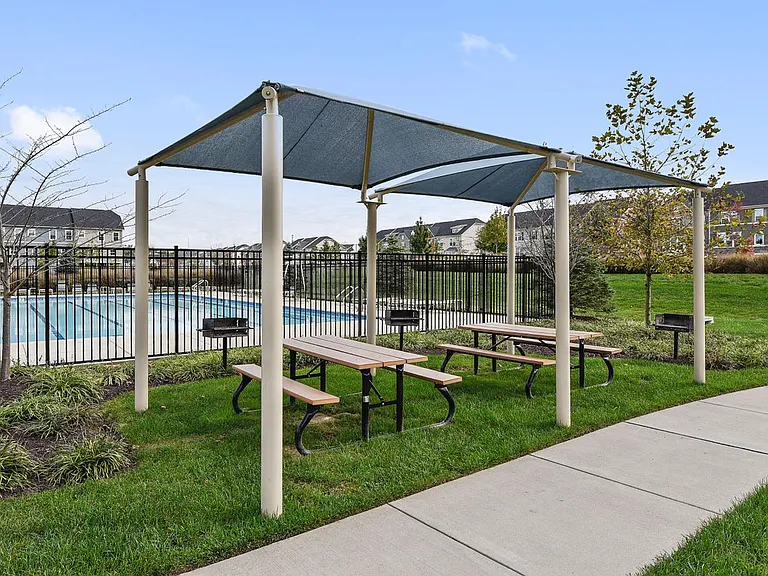 725 Apple Orchard Dr — Photo 32