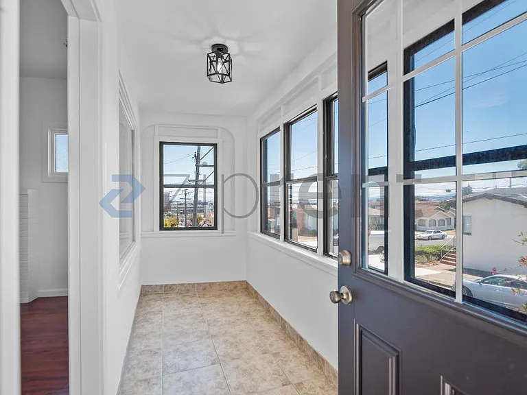 444 Lux Ave — Photo 3