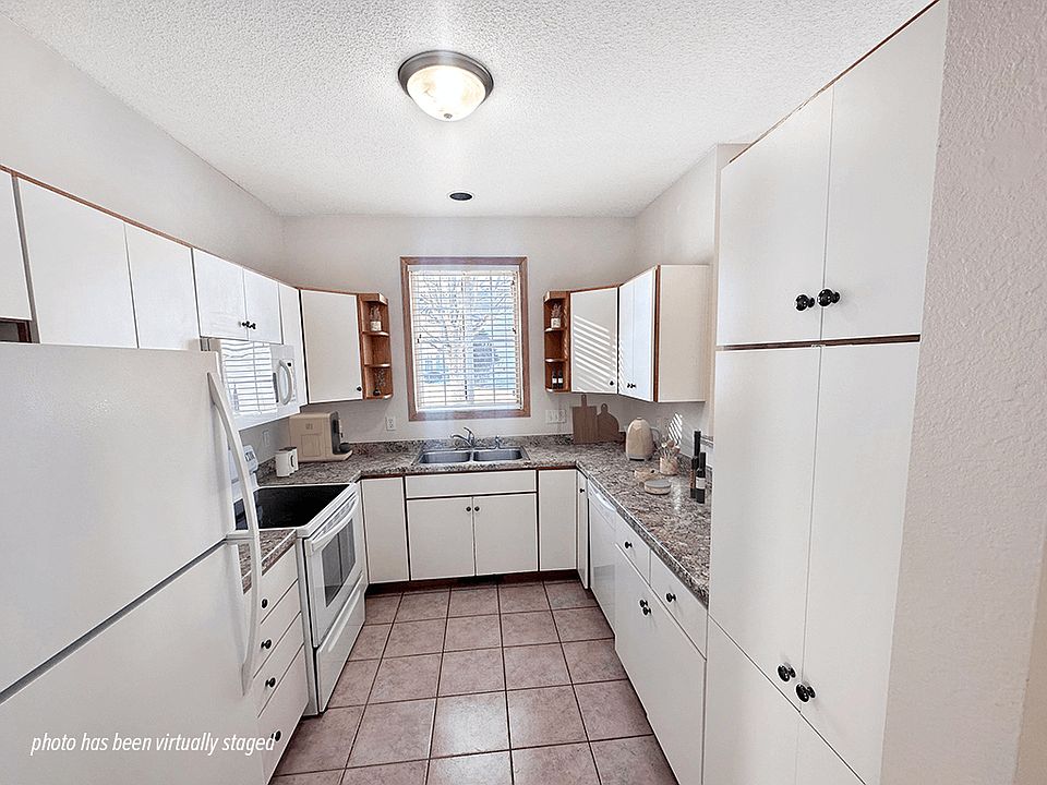 Welcome to Crystal Bay Townhomes