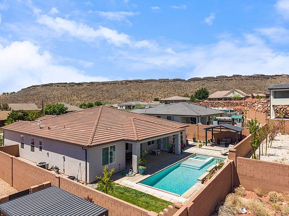 3rd image of 2891 E Chapman Cir