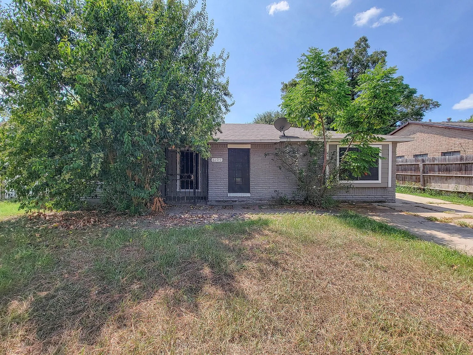 3 bed, 2.0 bath, 1322 sqft, $1,750 — Photo 1