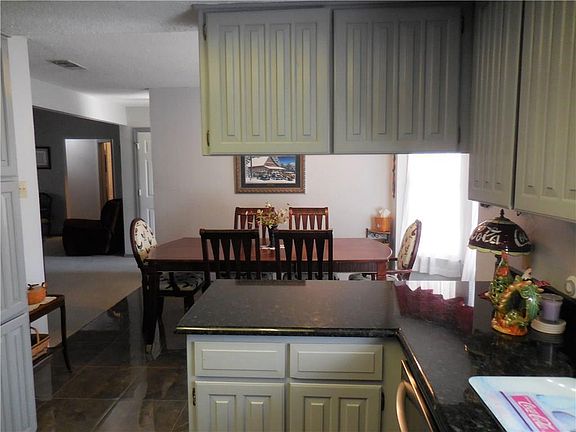 3rd image of 4908 Green Hollow Dr