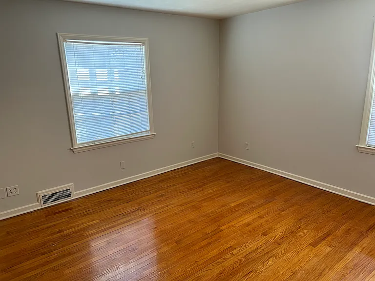 5218 Cedar St — Photo 6