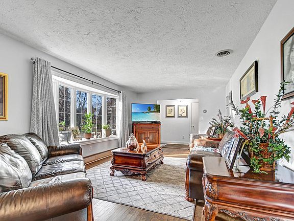 2nd image of 20956 W McGilvray Dr