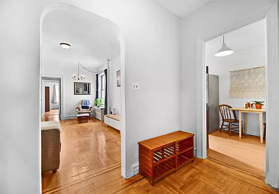 3rd image of 811 Walton Ave APT E4