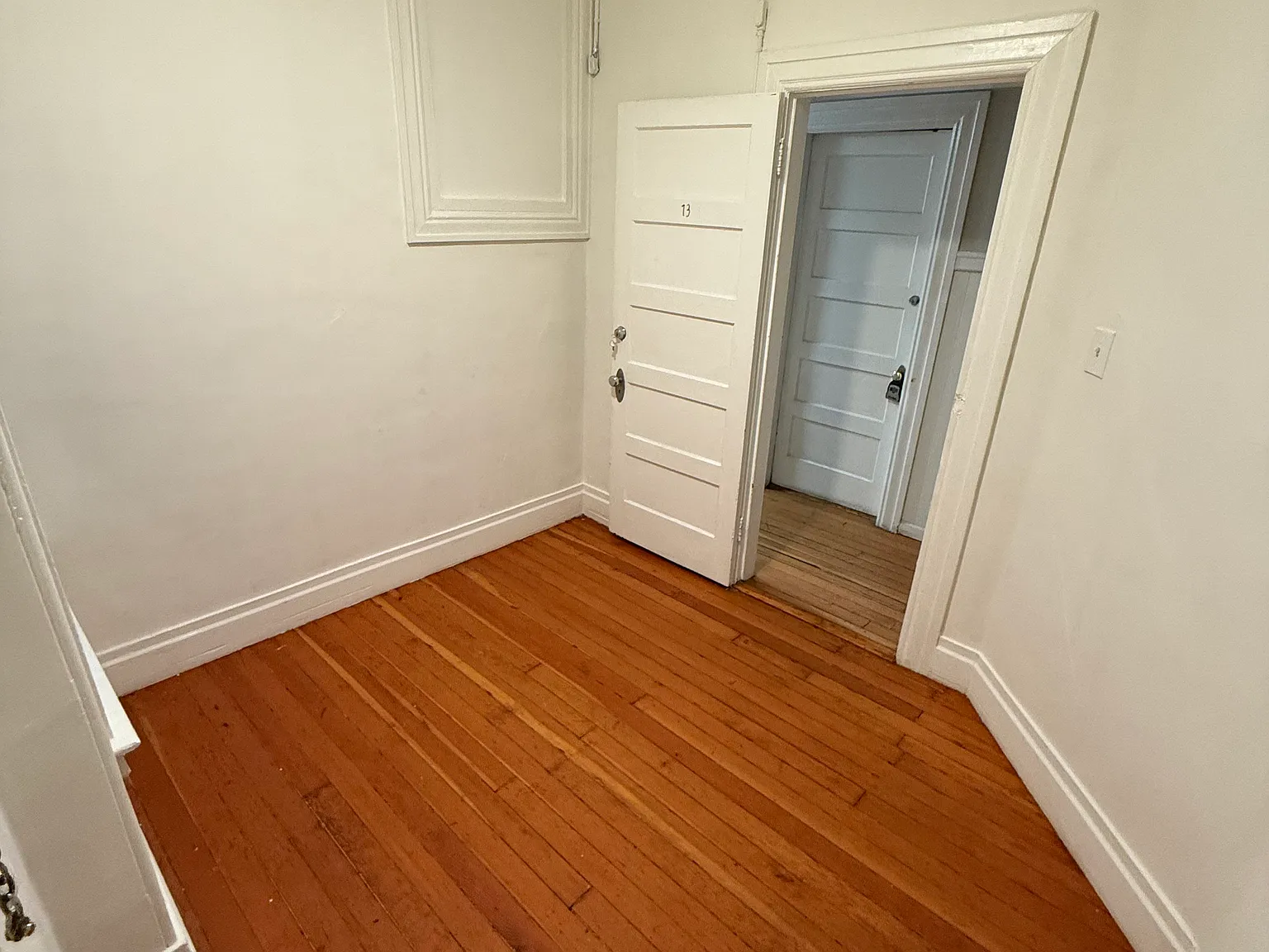 730 Broadway — Photo 4