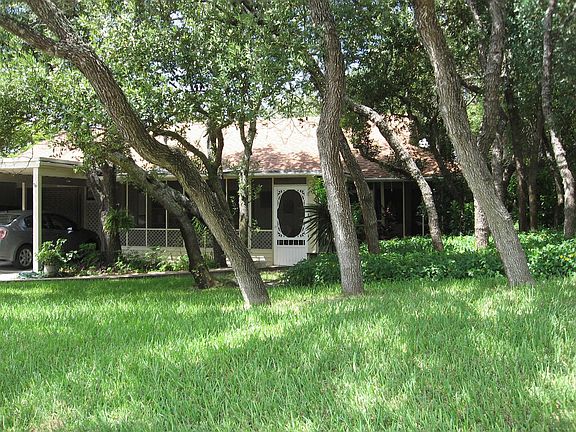 2nd image of 2606 Encina Cir