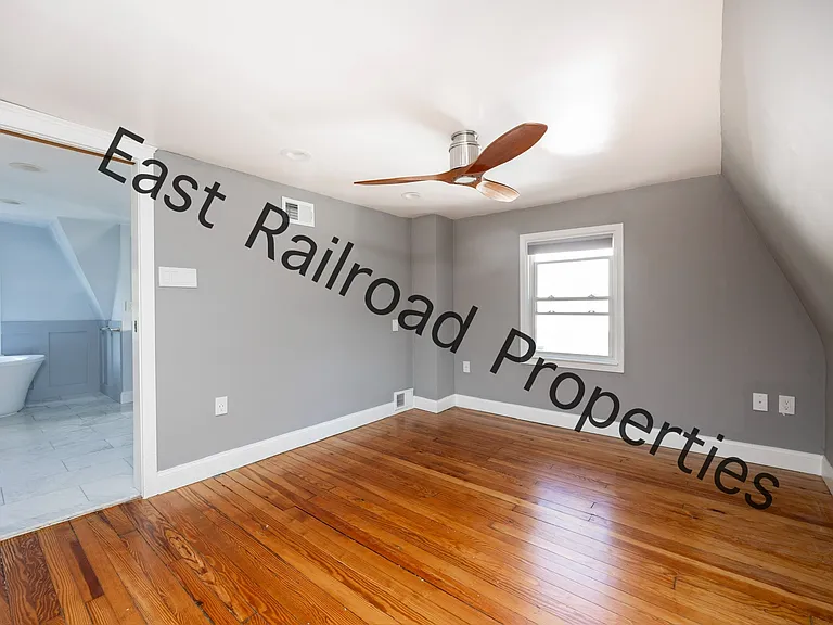 E Railroad Ave — Photo 23