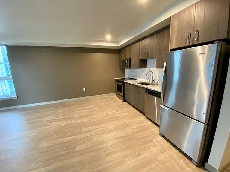 Lexington Apartments — Photo 41