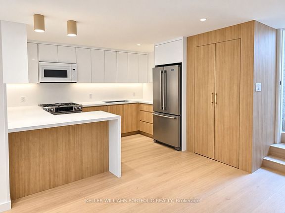 5th image of 127 Lisgar St