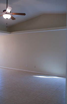 4th image of 409 Valle Negro Dr