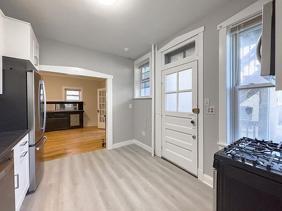 4th image of 2552 W Wilson Ave #1A