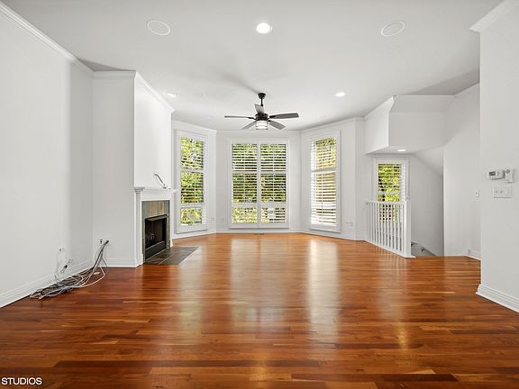 4th image of 2634 N Hermitage Ave