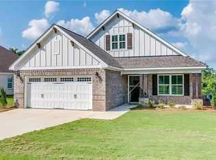 97 Quail Run Ave, Smiths Station, AL 36877