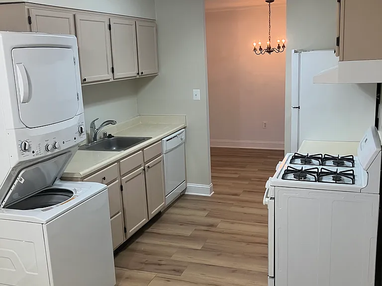 110 Royal Oak Dr #C — Photo 9