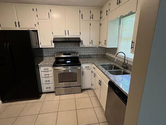 4th image of 5333 Bishops Cir #A-b