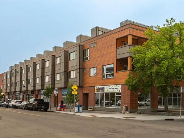 118 S 8th St NE #213, Calgary, AB T2E 1M2