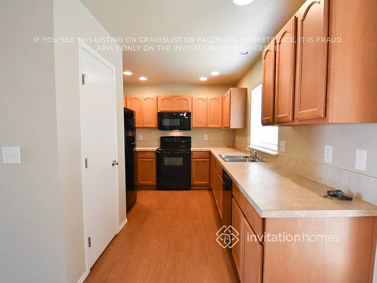 15911 67th Avenue Ct E — Photo 4