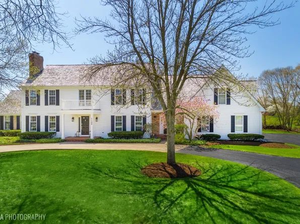 1132 Carberry Cir, Inverness, IL 60067