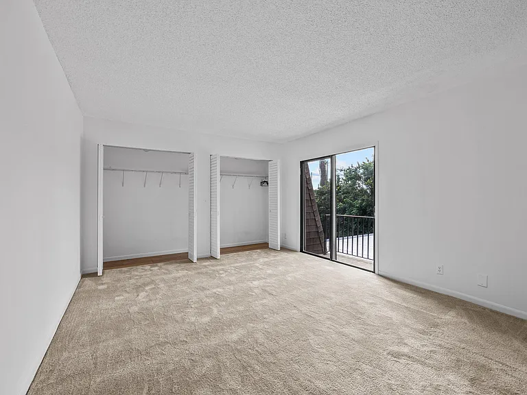 4211 Turnberry Cir #501 — Photo 9