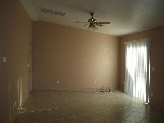3rd image of 3080 Sombrero Dr