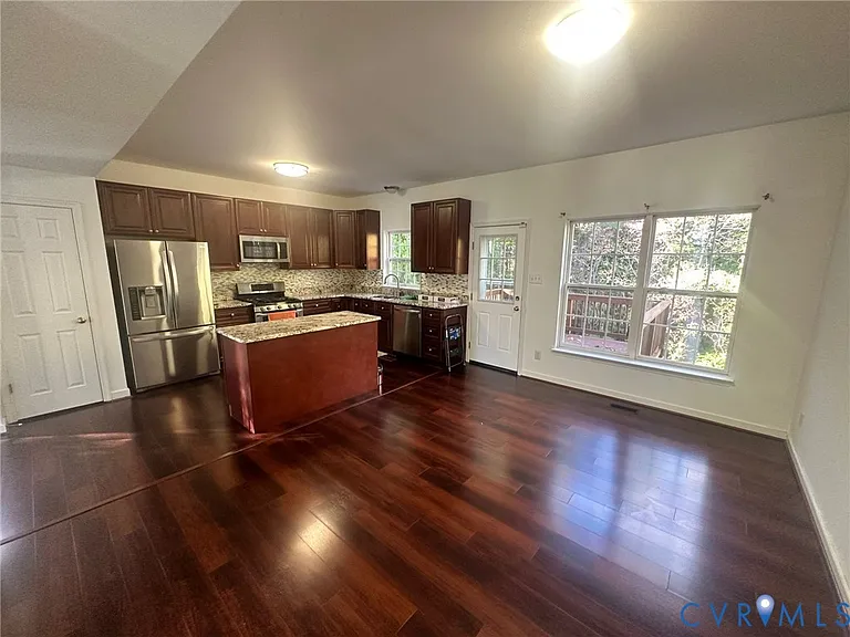 11465 Abbots Cross Ln — Photo 4