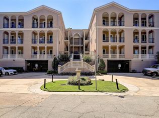 58 Briar Hollow Ln APT 406, Houston, TX 77027