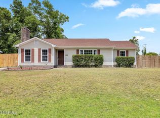 976 Stillwood Cir, Jacksonville, NC 28540