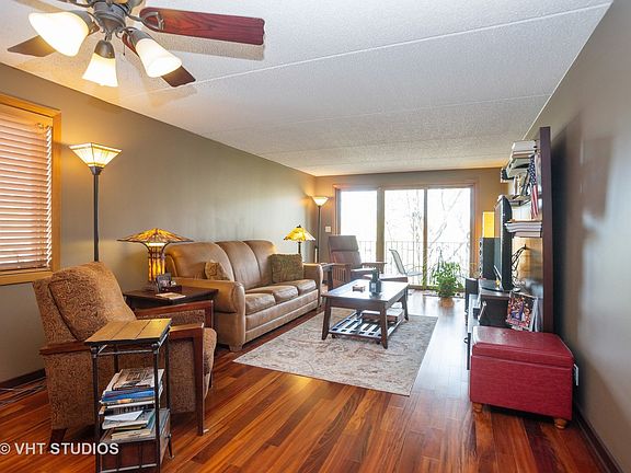5th image of 225 E Wing St APT 402