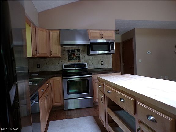 3rd image of 2269 Pinella Ct
