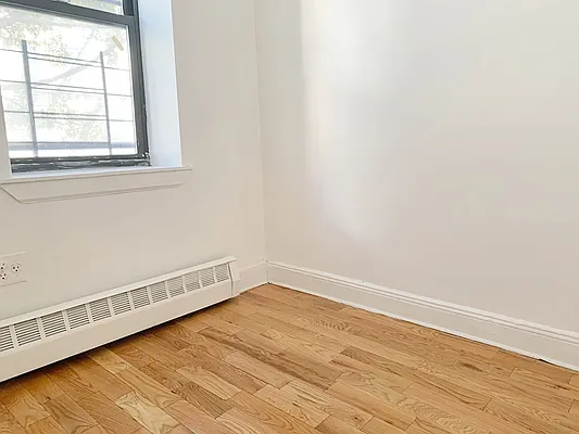 Rented by Bedford Realty USA Corp | media 11