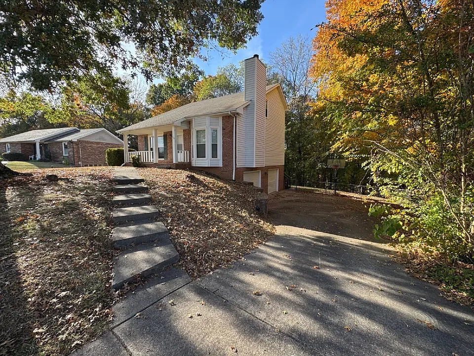 750 Acorn Dr