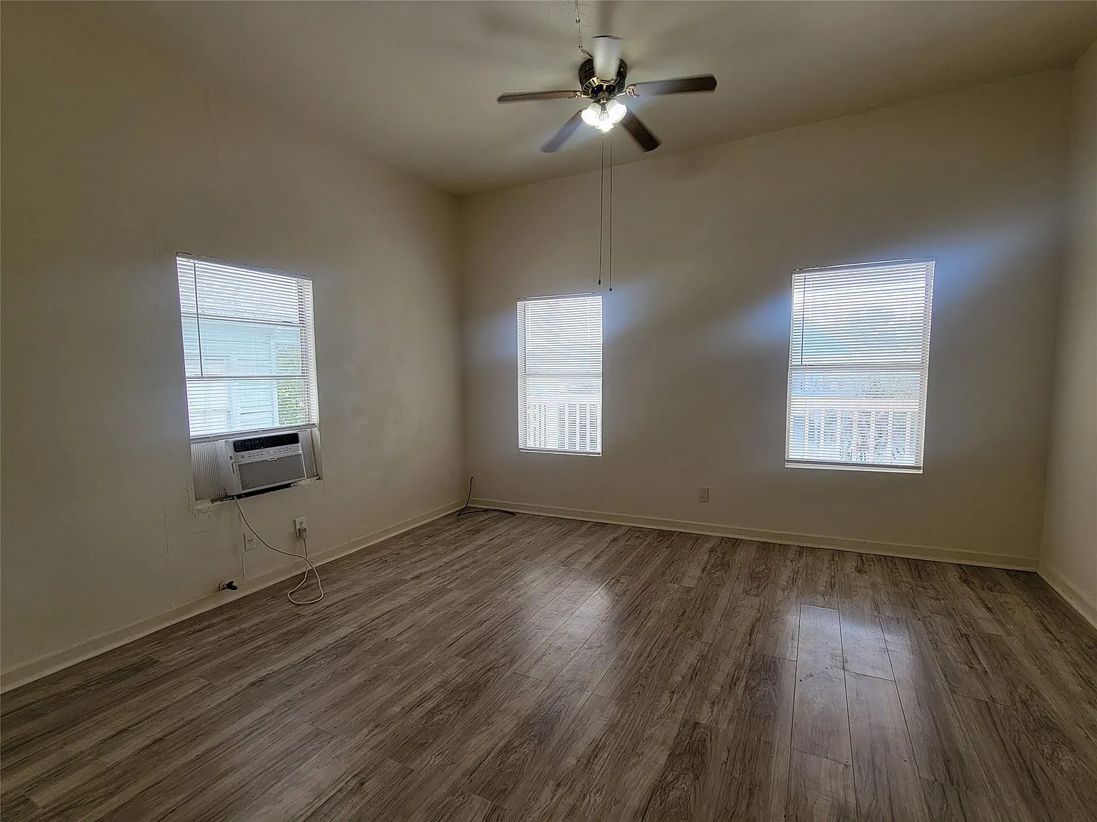 1 bed, 1.0 bath, 500 sqft, $775 — Photo 4