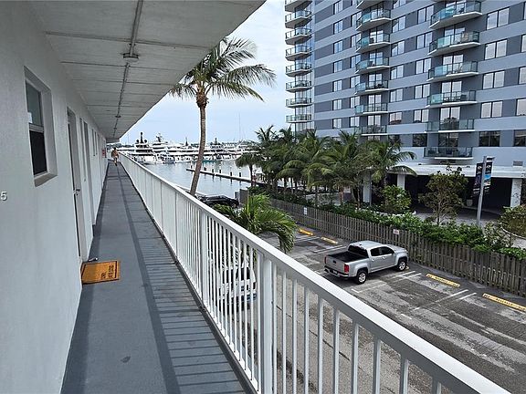 2nd image of 4500 N Flagler Dr APT D14