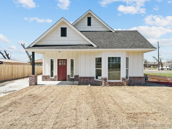 303 S Choctaw Ave, Claremore, OK 74017
