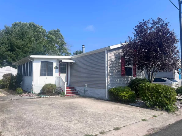 714 Lilly Pond Dr, Cape May, NJ 08204