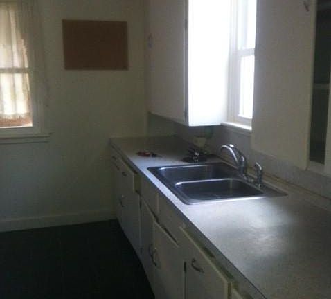 3rd image of 1219 Maryland Ave Floor 1
