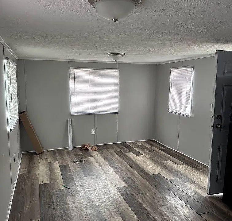 1st image of 701 State St Lot 3