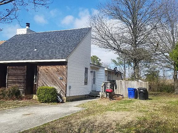 3rd image of 5623 Parish Ln