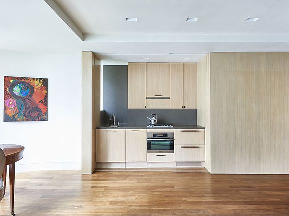 2nd image of 17 W 54th St APT 8C