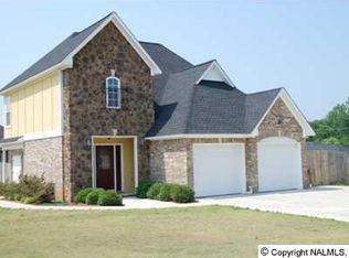 1104 Elm St NW, Hartselle, AL 35640