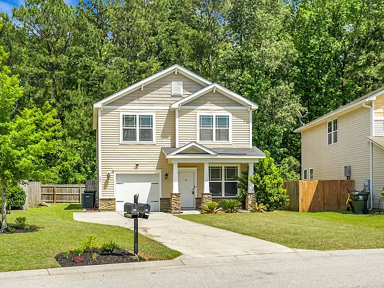 243 Oglethorpe Cir — Photo 30