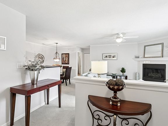 4th image of 4106 Lenox Oval